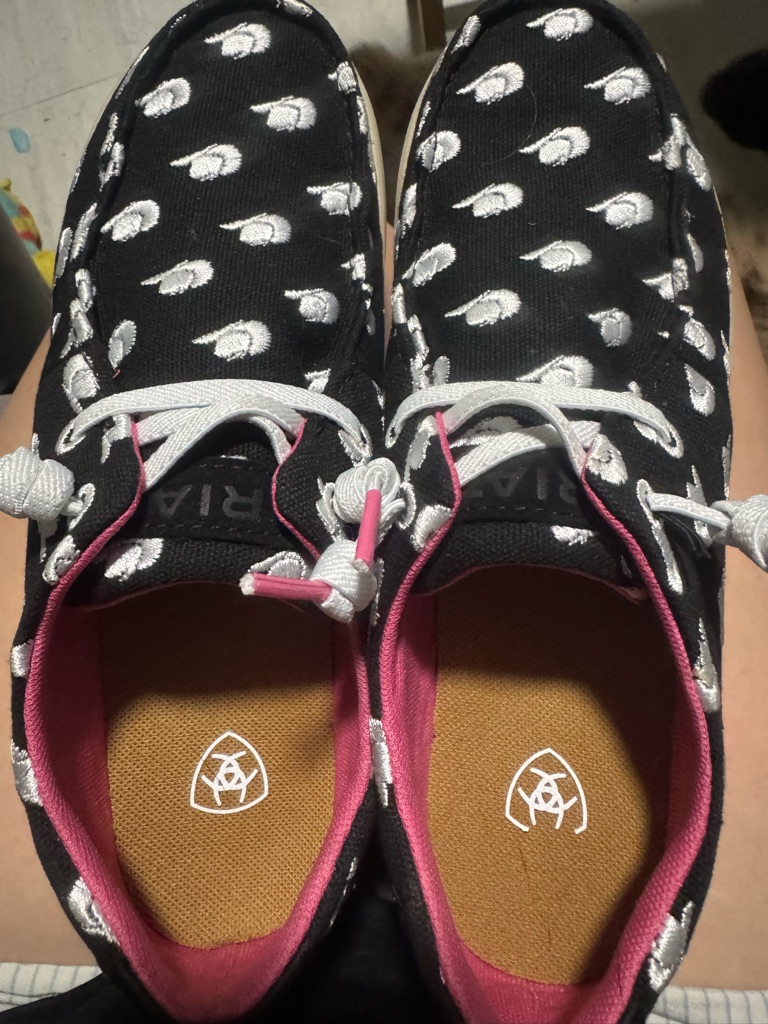 Women’s Black Casual Slip-On Shoes With Pink Trim